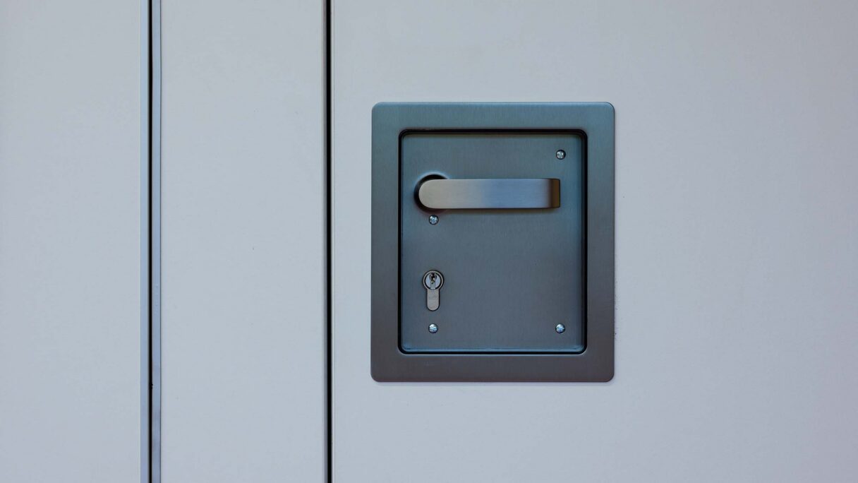 Elektrisch bedienbare paneelwand voor Zakladni skola in Slatinany